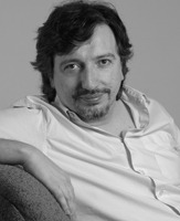 Sergo Olguin There Are No Happy Loves Book Review Translation no hay amores felices